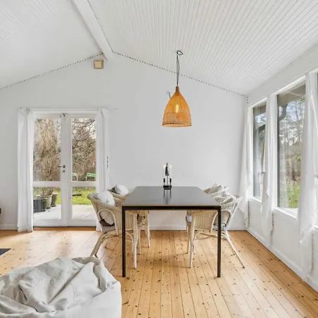 Charming In Raageleje Vejby